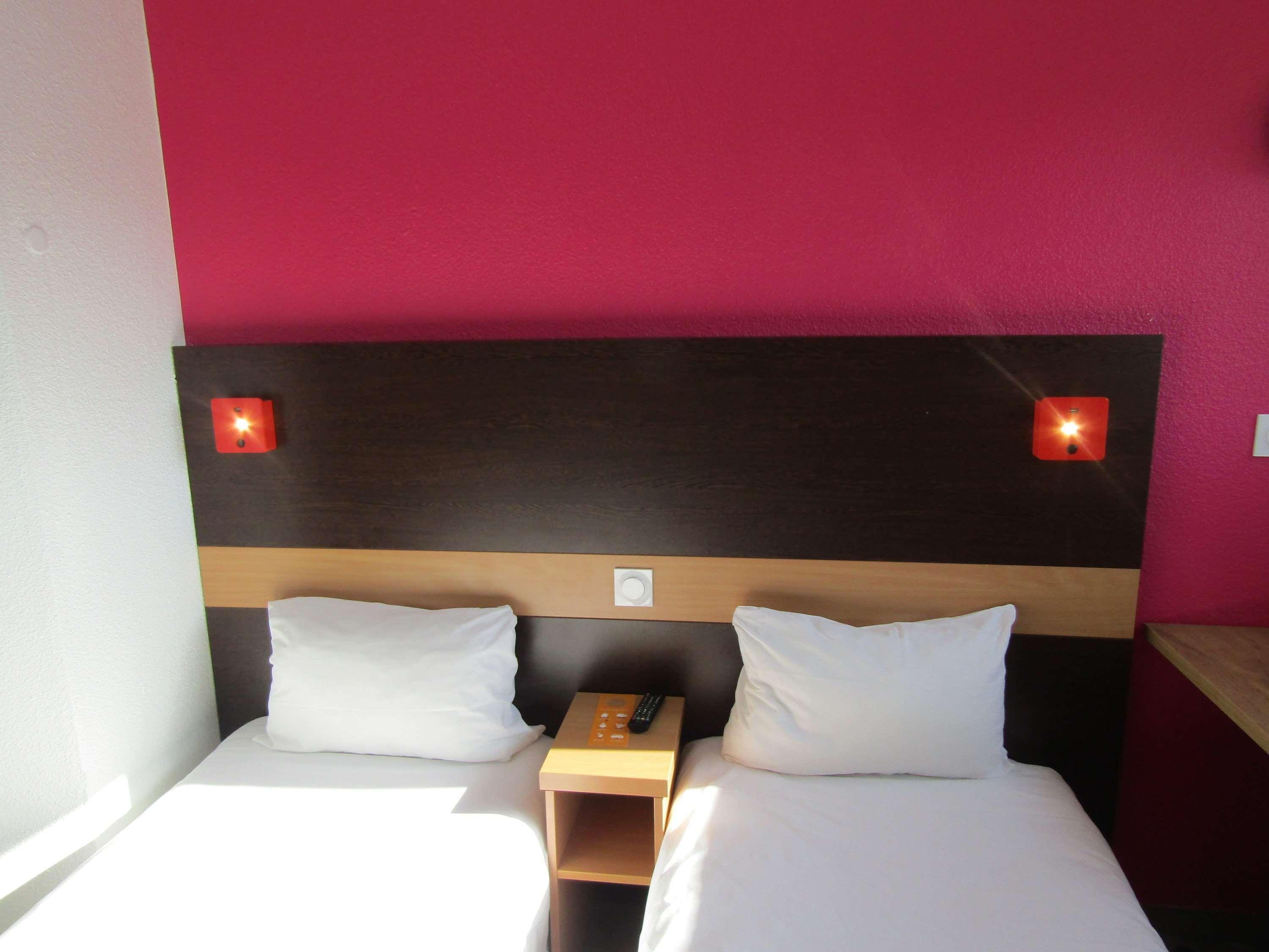 Hotelf1 Nemours Bagian luar foto